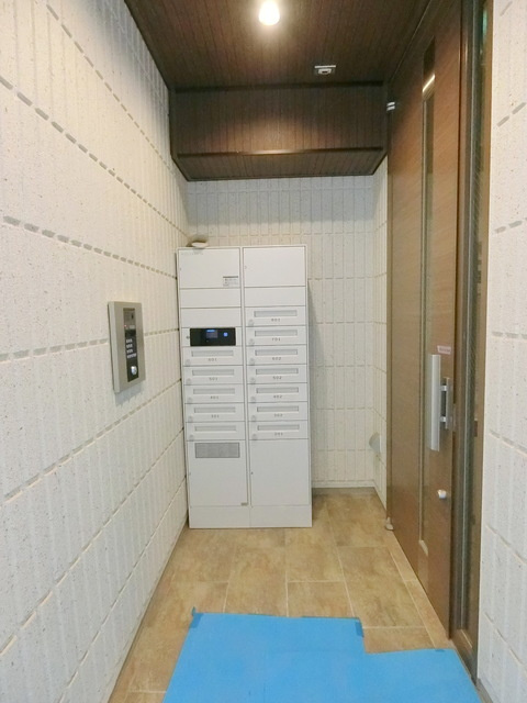 MARED.Tのエントランス|宅配BOX　オートロック完備