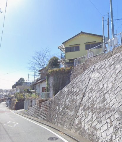 埼玉県狭山市広瀬台1丁目　中古戸建の外観|崖側からの写真