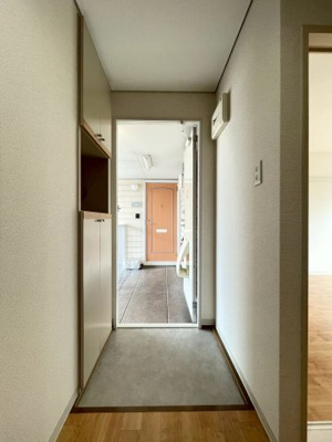 【玄関】 | ホワイティハイツ