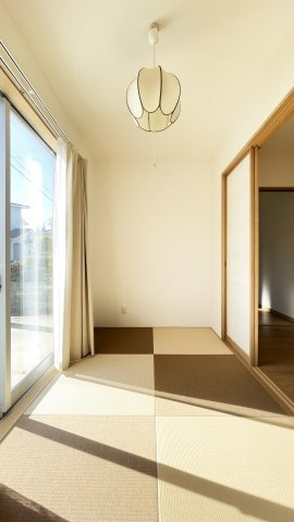 八万町川南149-5　一戸建の居間・リビング