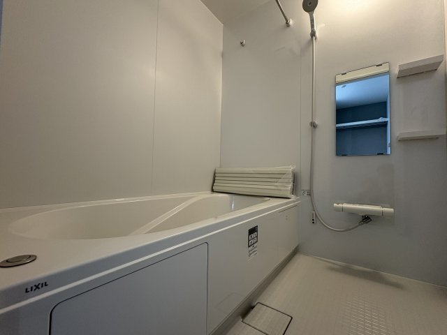 Bloom₋ブルーム　小倉南区津田新町1丁目4期　の浴室|浴室暖房換気乾燥機・24時間換気機能付きです。