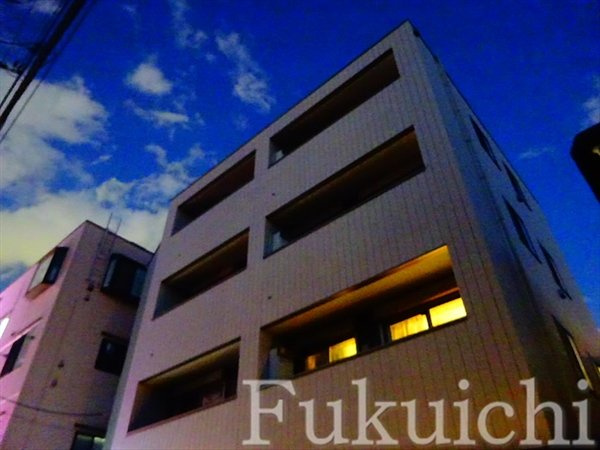 ソアレ祐天寺の外観