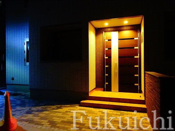 ソアレ祐天寺のエントランス