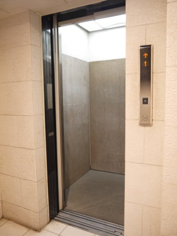 【その他共用部分】 | Verona小竹向原 | 勿論エレベーターが備え付けられています。
