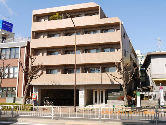 【外観】 | Verona小竹向原 | モダンでスタイリッシュな印象を与えるライトブラウンカラーを基調とした外観。