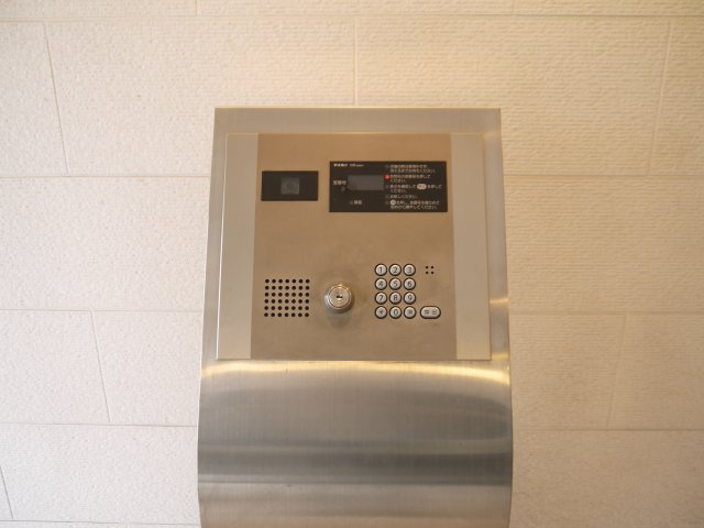 【その他共用部分】 | Verona小竹向原 | エントランスは、もちろん安心のオートロック