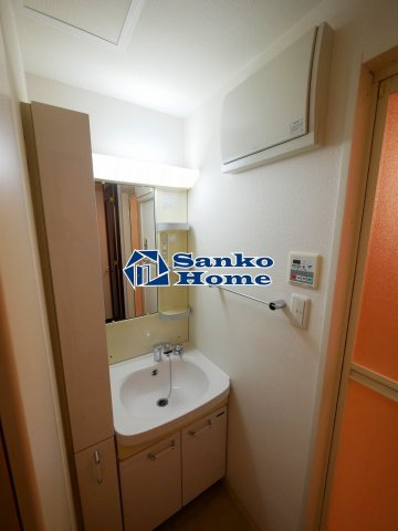 レジディア銀座東の独立洗面台