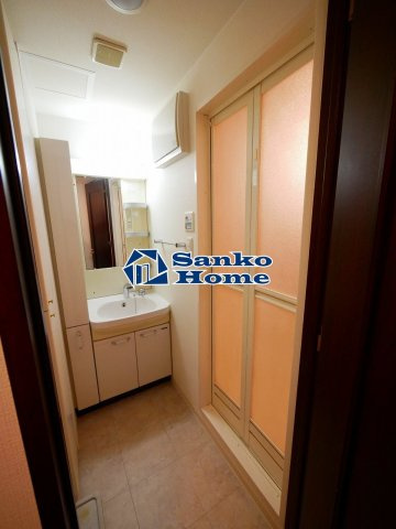 レジディア銀座東の独立洗面台