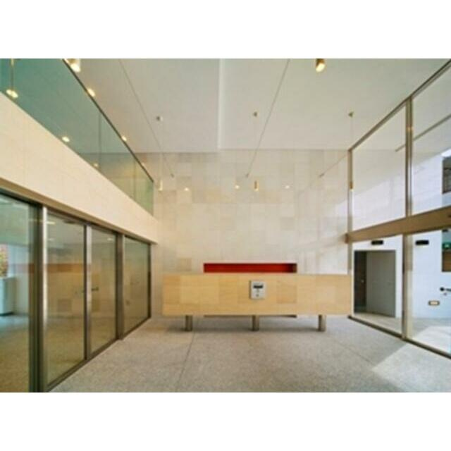 リエトコート向島のエントランス