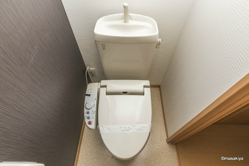 リジェール風間 のトイレ|トイレ　ウォシュレット付き。