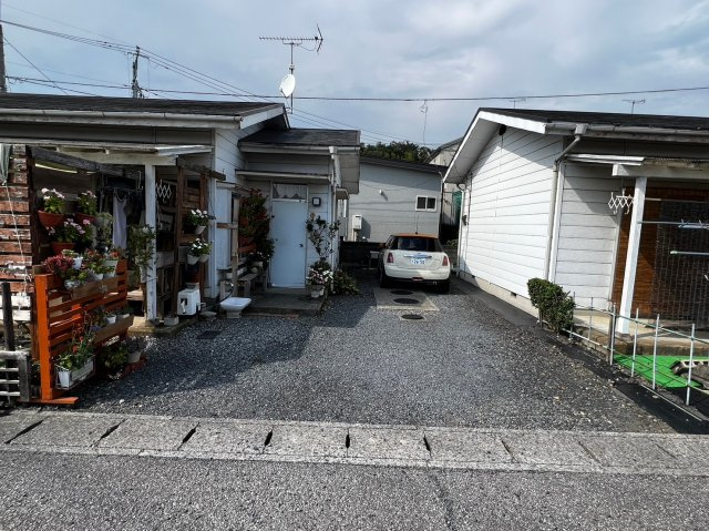 足利市戸建て賃貸　10戸一括の駐車場