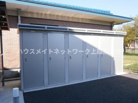 ガルリ・ポーズの設備|物置