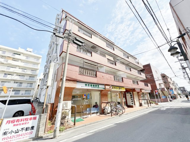 エスカイア久米川の外観