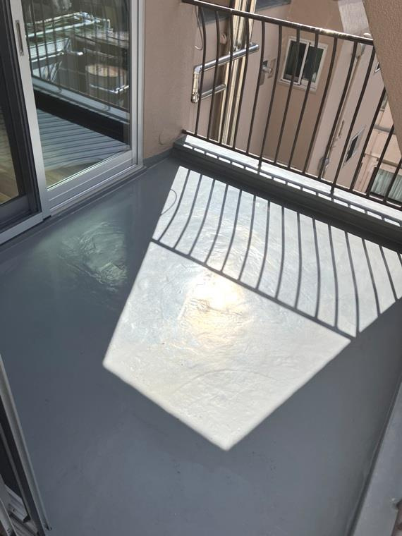 マンション市川のバルコニー