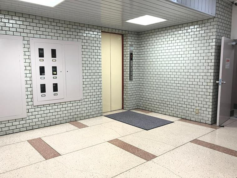 マンション市川のロビー