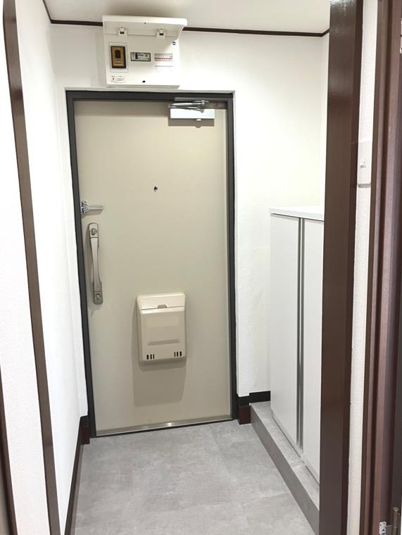 マンション市川の玄関