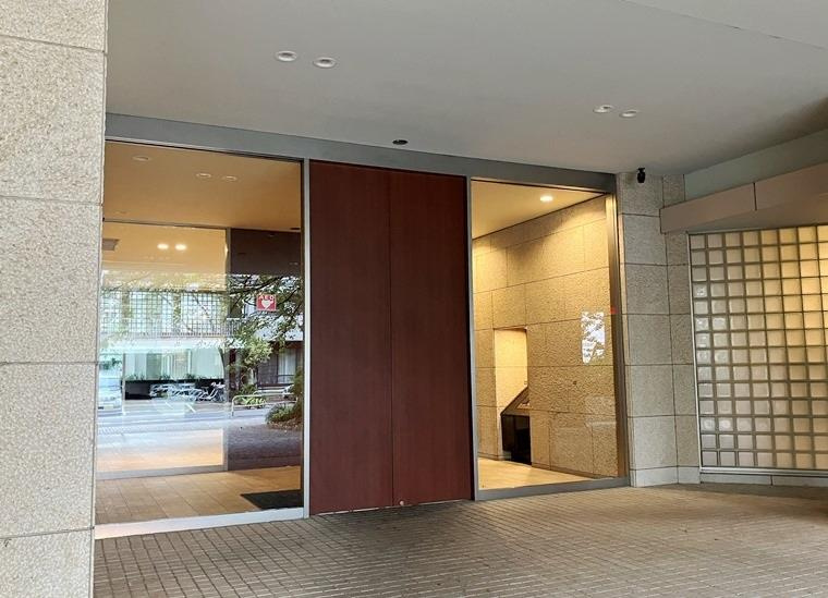 プラウド駒込のエントランス