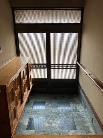 ひばりが丘北戸建の玄関