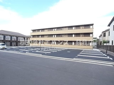 【駐車場】 | ラテル | 駐車場に車を止められます