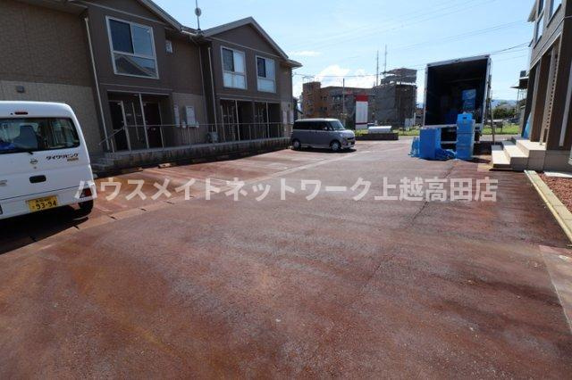 葵 Ｂの駐車場|消雪付駐車場