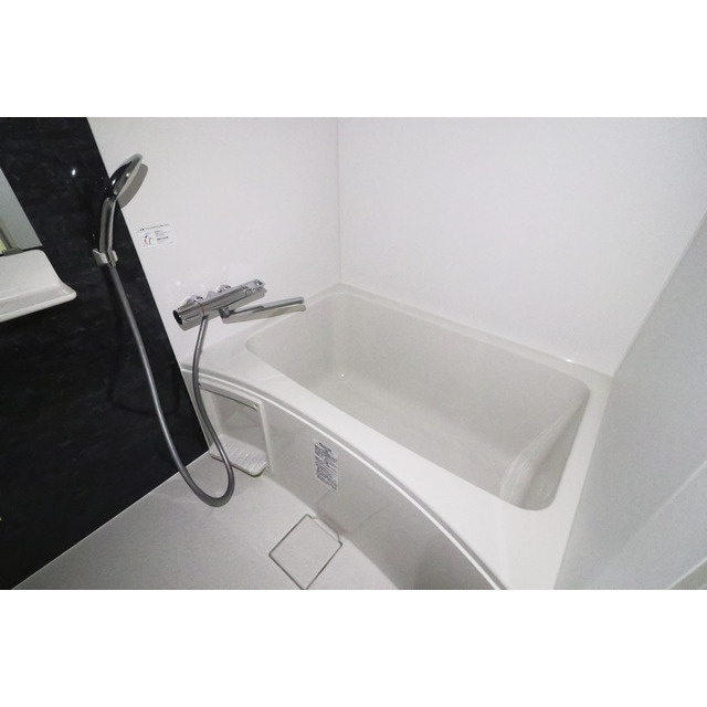 SERENiTE-04の浴室