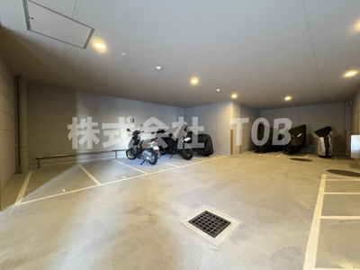 【その他】 | アトラスシティ千歳烏山グランスイート杜ノ棟 | バイク置き場