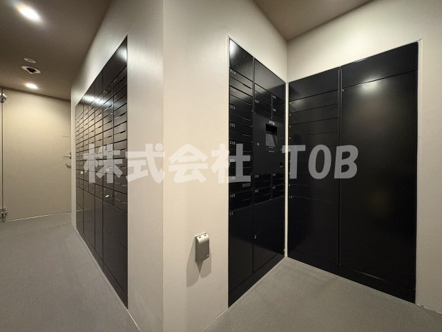 【その他共用部分】 | アトラスシティ千歳烏山グランスイート杜ノ棟 | メールBOX　宅配BOX