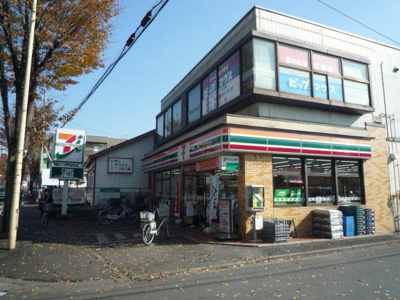 セブン-イレブン 浦和埼玉大学店まで450ｍ