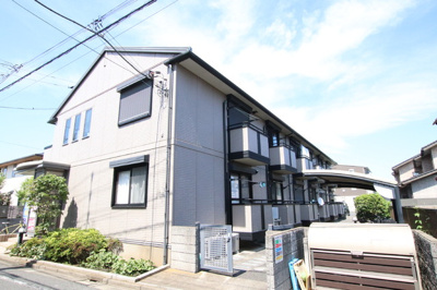 正面から見た外観です♪