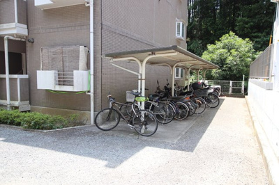 ★屋根付き駐輪場★