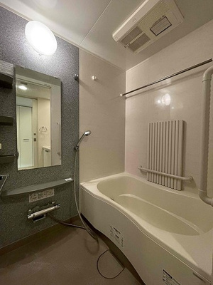 【浴室】 | クロスレジデンス白金高輪 | 浴室　※2022年4月撮影