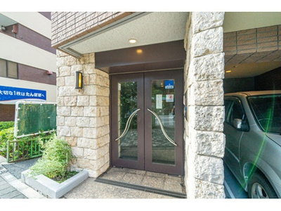 【エントランス】 | ルミエール池袋要町 | エントランス　※2021年3月撮影の写真