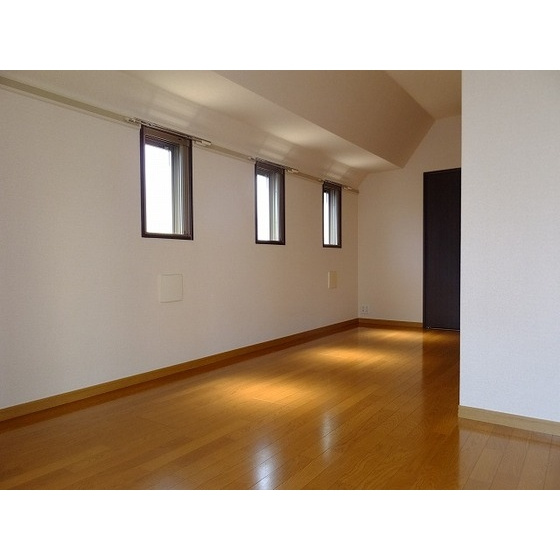 クオーレ西新宿の居間・リビング