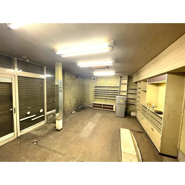 西改田住居付店舗の内装|１階店舗