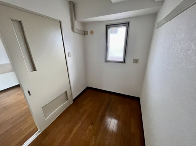 【内装】 | Flora S.E 12th