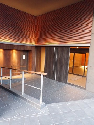 レジディア文京音羽のエントランス