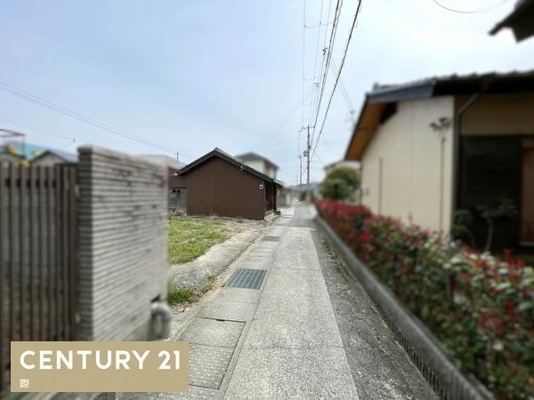 海南市大野中　土地の前面道路含む現地写真