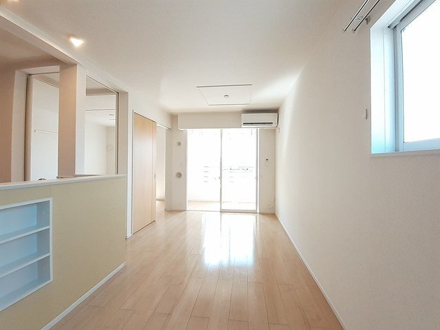 フェリーチェ向新庄の居間・リビング|使いやすいリビングです