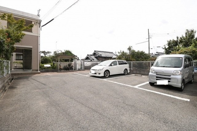 【駐車場】 | ビレッジコートⅡ