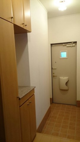 モカロールＣの玄関
