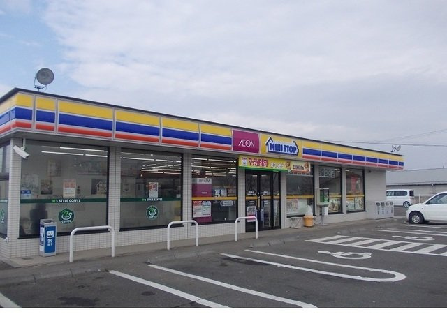 レイ・セレッソの周辺|ミニストップ福島西インター店まで800m