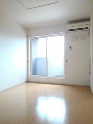 【居間・リビング】 | レイ・セレッソ