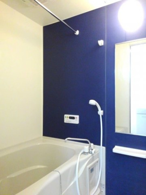 【浴室】 | レイ・セレッソ