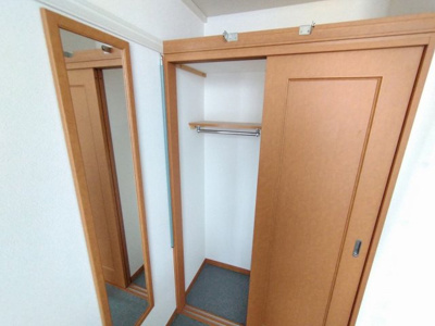 【内装】 | レオパレスヴィレッジ | 姿見付き