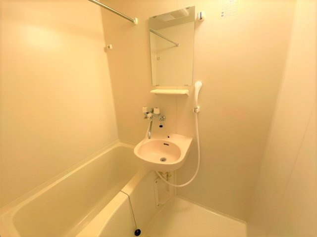 レオパレスアルデバランの浴室