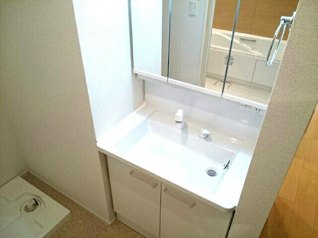 アドニスＢの洗面所