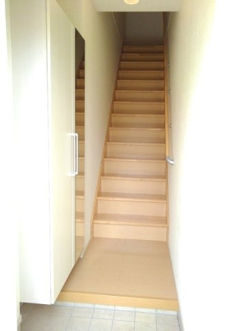 フェリオ　ファイブの玄関