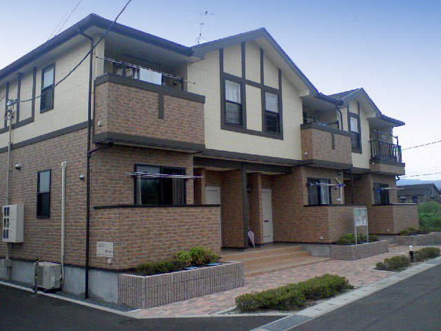 ポライトリーＢの外観