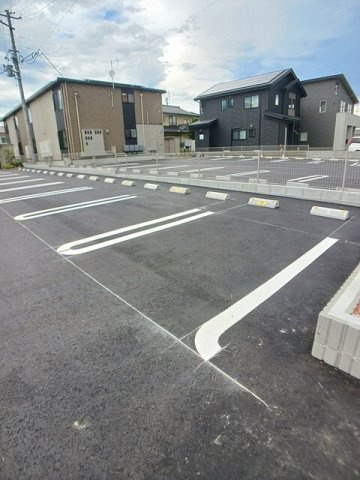 シャトー・バロンⅥの駐車場