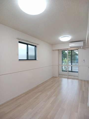 シャトー・バロンⅥの居間・リビング